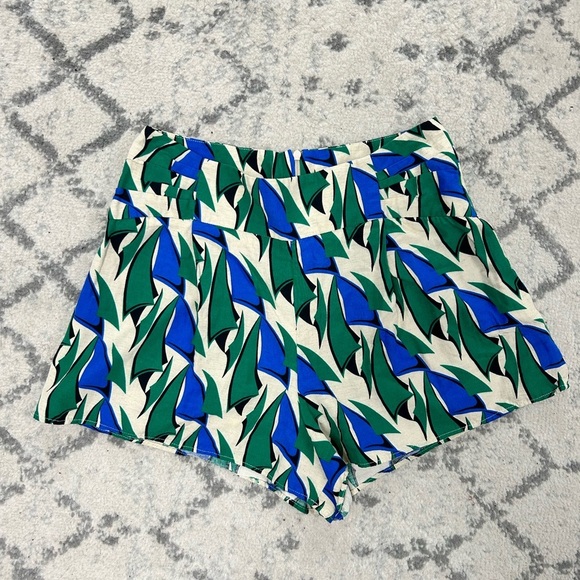 NWOT ZARA Blue and Green Geometric Linen Shorts Women’s size Medium M - Picture 3 of 7